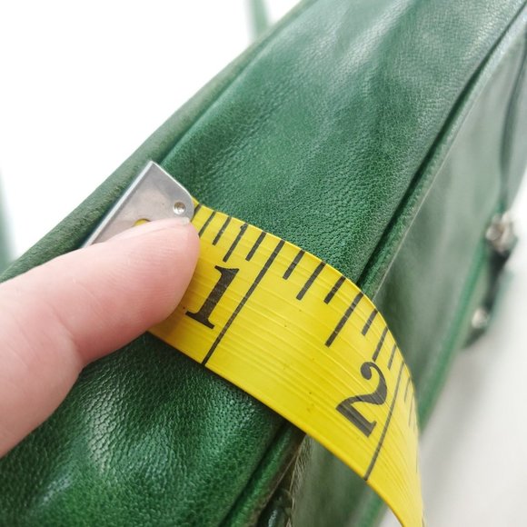 Perlina Womens Green Leather Inner Pockets Adjustable Strap Crossbody Bag - Picture 7 of 13